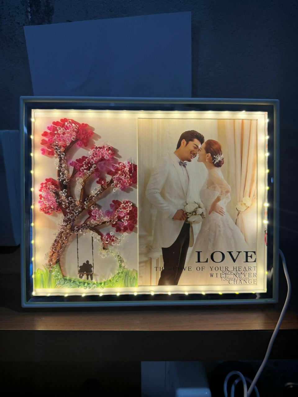 ALVENZA Romantic LED Photo Frame – 3D Tree & Couple Swing with Warm Light