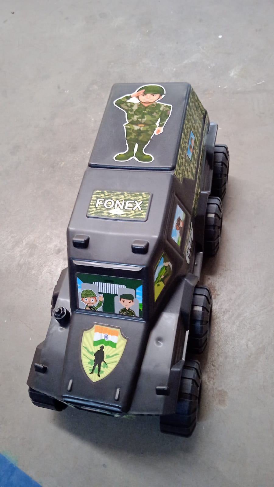 Military Toy Car 8-Wheel Plastic Army Vehicle - Detail View 8