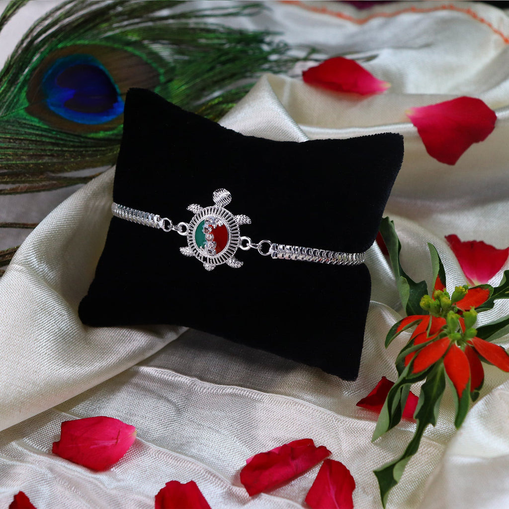 ALVENZA Turtle Rakhi – Red Green Enamel with Silver Metal Chain