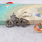 ALVENZA Motorcycle Keychain – Durable Metal Silhouette for Indian Riders
