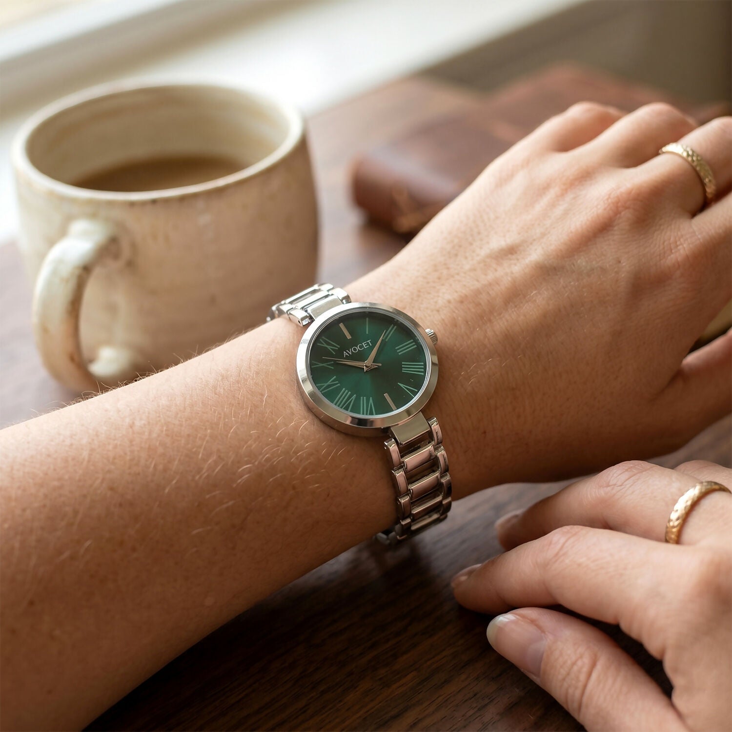 Women’s Green Dial Watch – Elegant Silver Strap with Modern Design