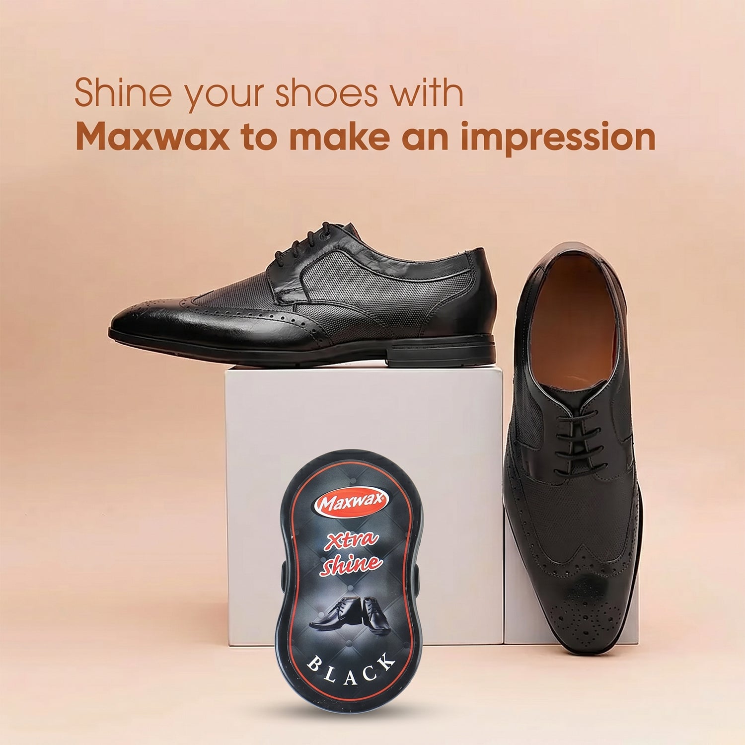 Shoe Shiner Instant Shine with Built-in Sponge Applicator - Detail View 5