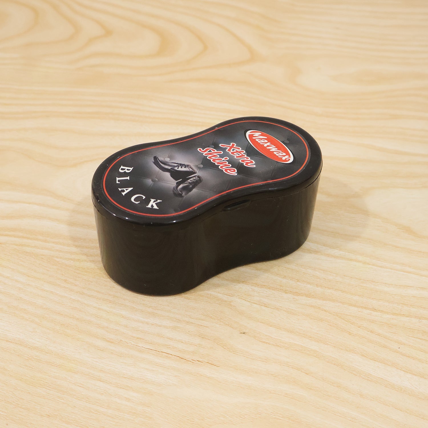 Shoe Shiner Instant Shine with Built-in Sponge Applicator - Detail View 8