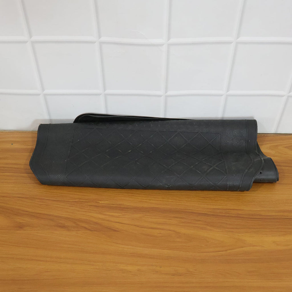 ALVENZA Heavy Duty Anti-Slip Rubber Car Foot Mat Set – Waterproof & Durable