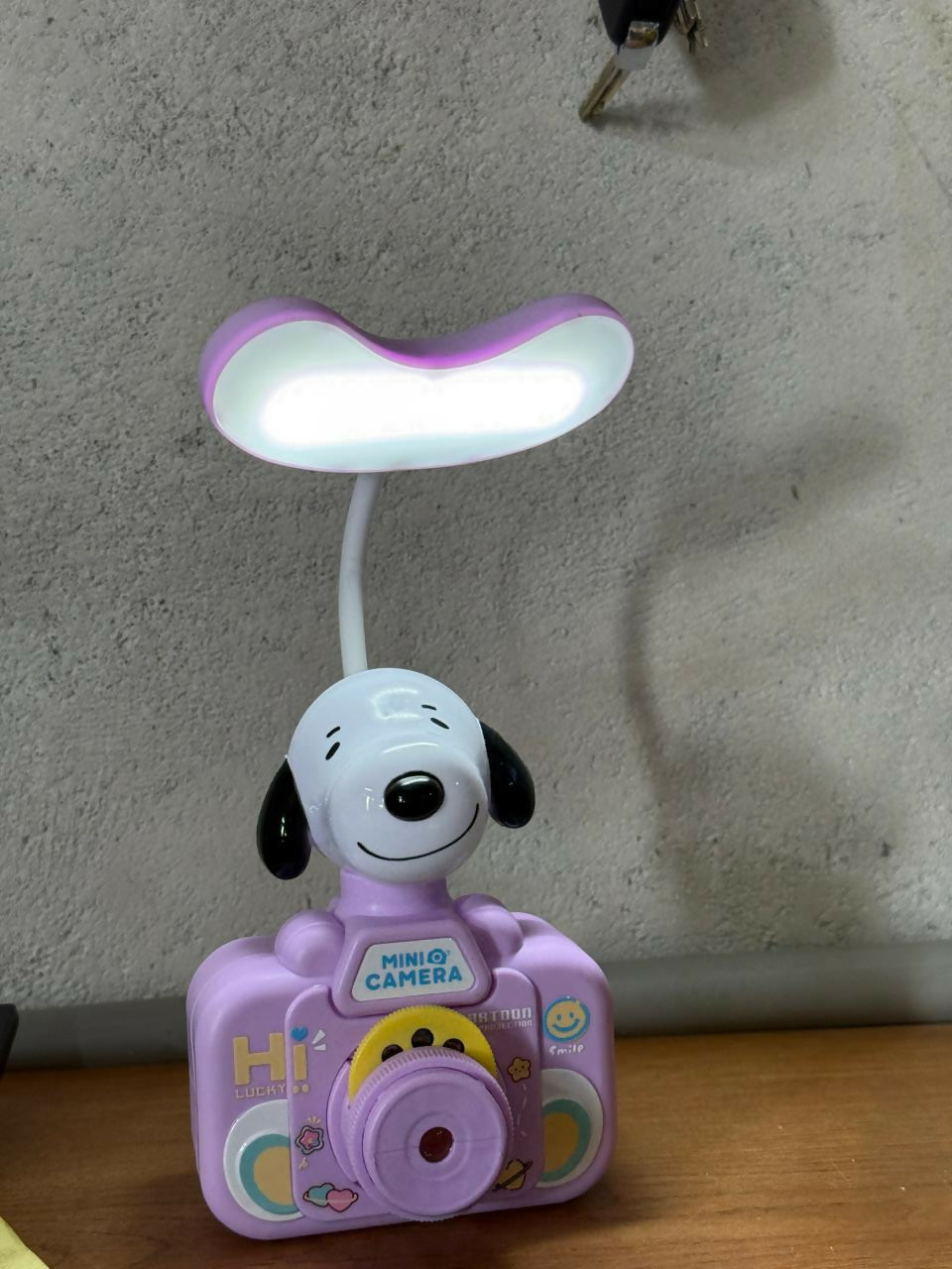 ALVENZA Kids Mini Camera Projector Lamp – Versatile Study & Entertainment Light