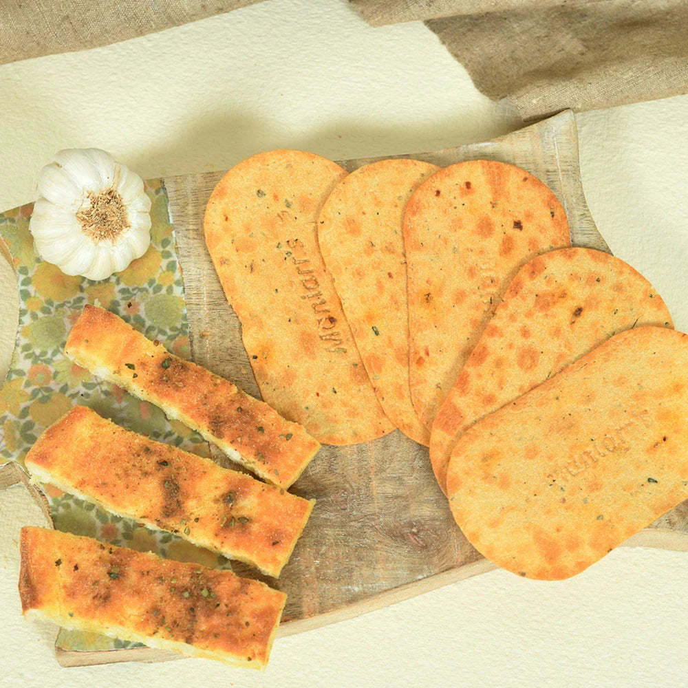 Ginger Chilli Khakhra Crispy Wheat Chips 58g | Maniarr's - Side View
