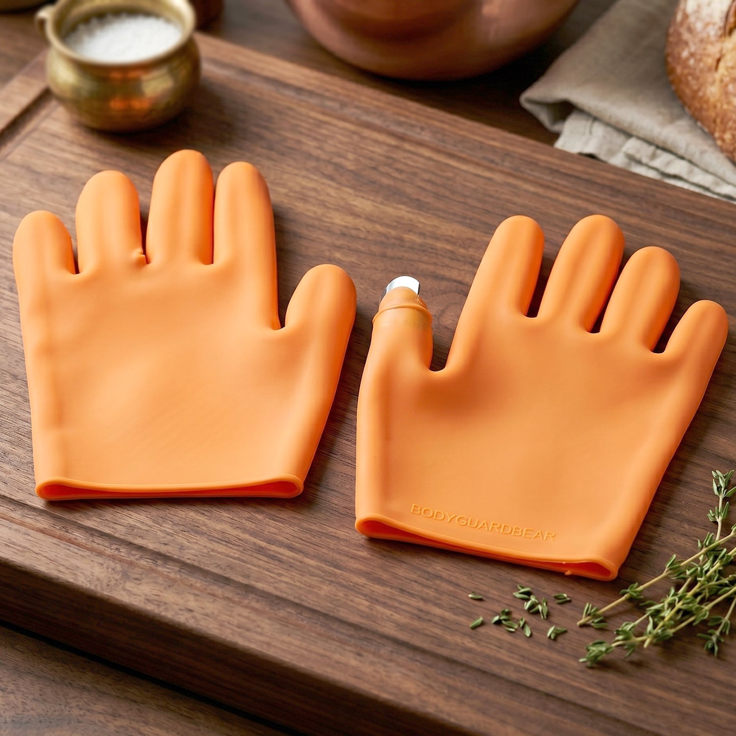 Silicone Gloves Hand Protection with Built-in Finger Guard - Detail View 7