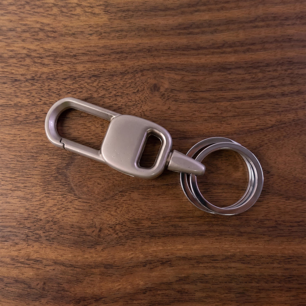 ALVENZA Carabiner Key Holder – Heavy Duty & Secure Metal Clip