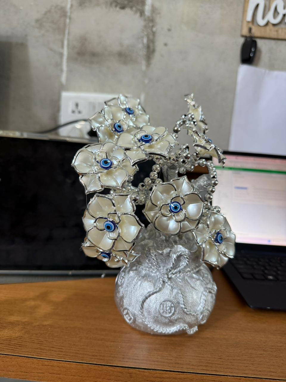 ALVENZA Silver Lucky Flower Tree Showpiece – Elegant Home Decor Accent