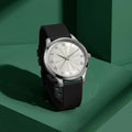 Outdoor Style Analog Wrist Watch – Classic Round Dial Design