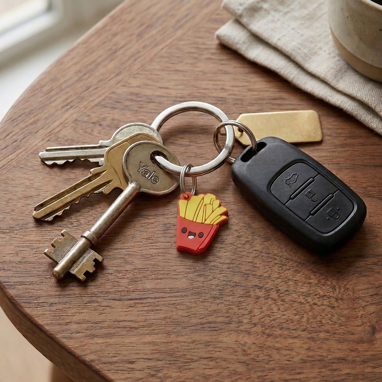 ALVENZA French Fries Bag Charm Keychain – Fun Food-Themed Accessory