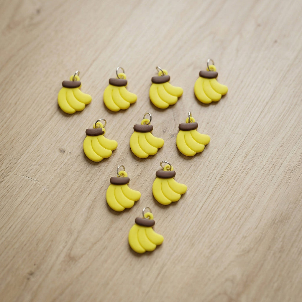 ALVENZA Banana Shape Keychain – Fun and Trendy Bag Accessory