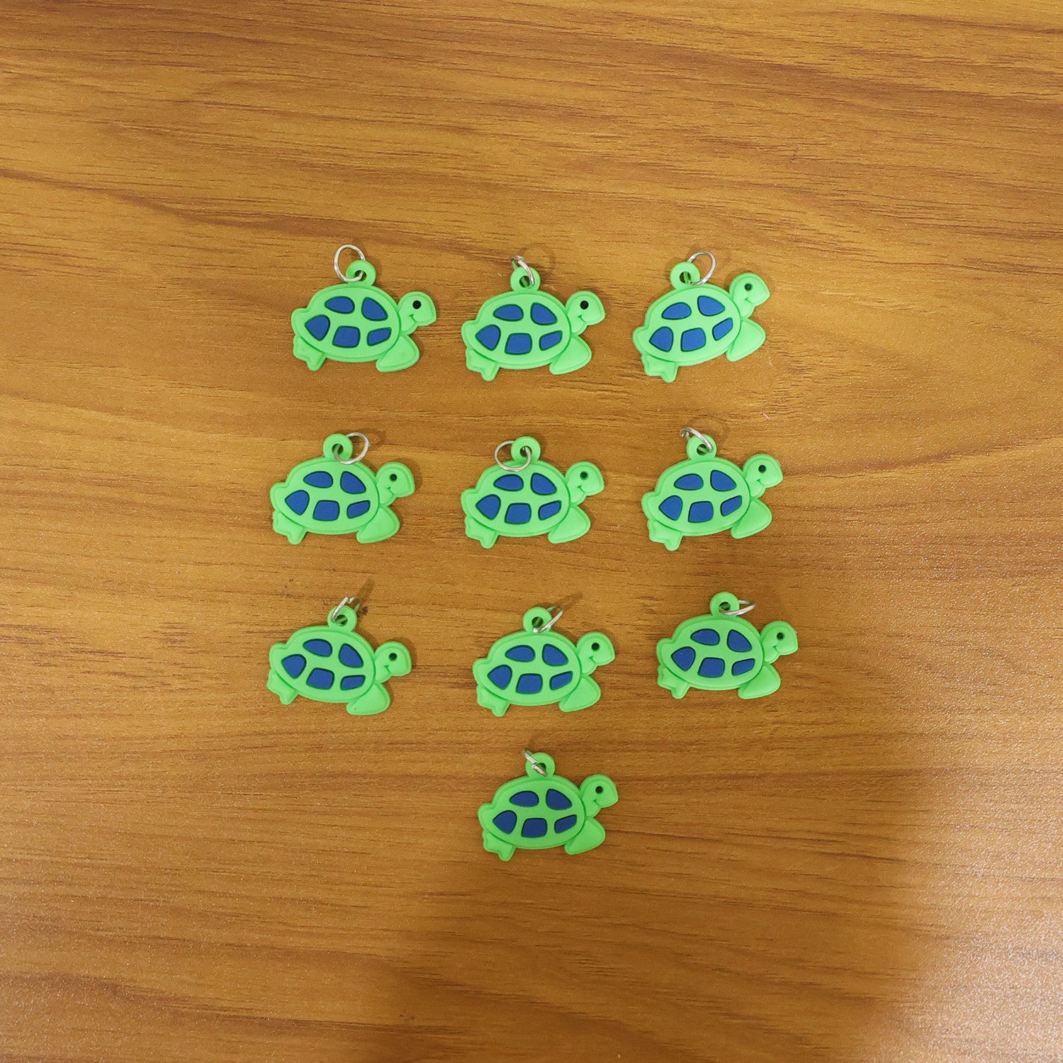 ALVENZA Turtle Keychain Set – Fun & Vibrant Animal Accessories