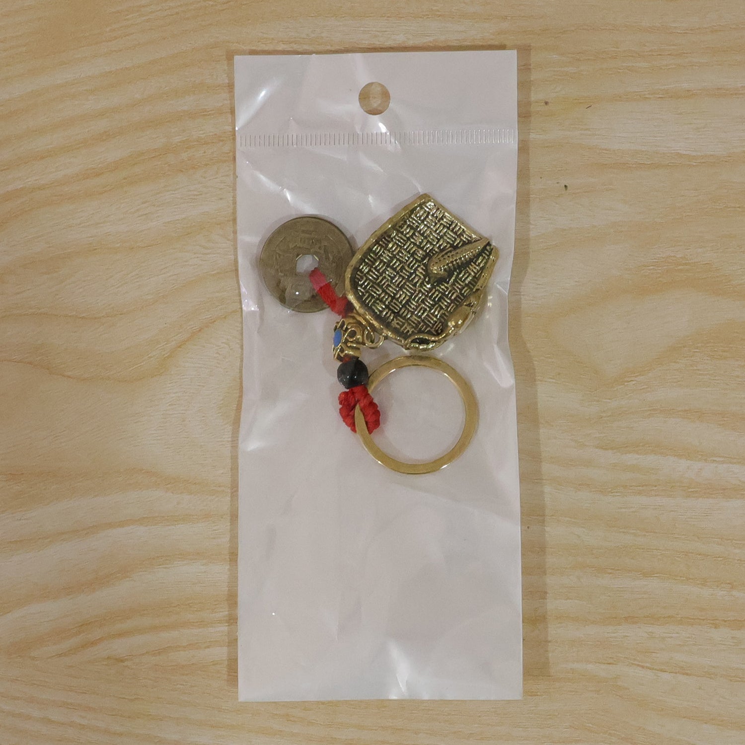 ALVENZA Feng Shui Lucky Coin Keychain – Prosperity and Good Fortune