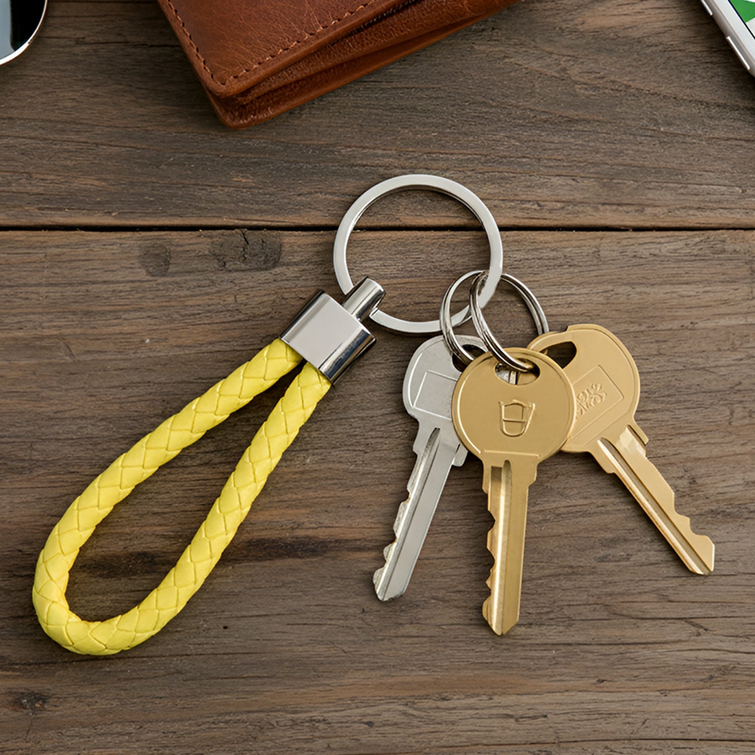 ALVENZA Braided Loop Keychain Set – 4-Piece Stylish Key Organizer for Daily Use
