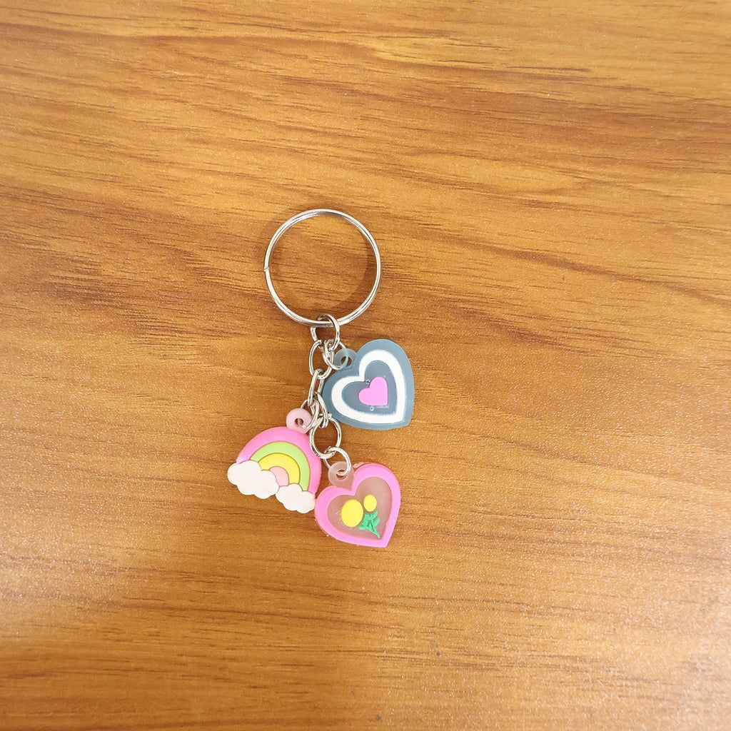 ALVENZA Heart & Rainbow Charm Keychain – Playful Multi-Charm Accessory