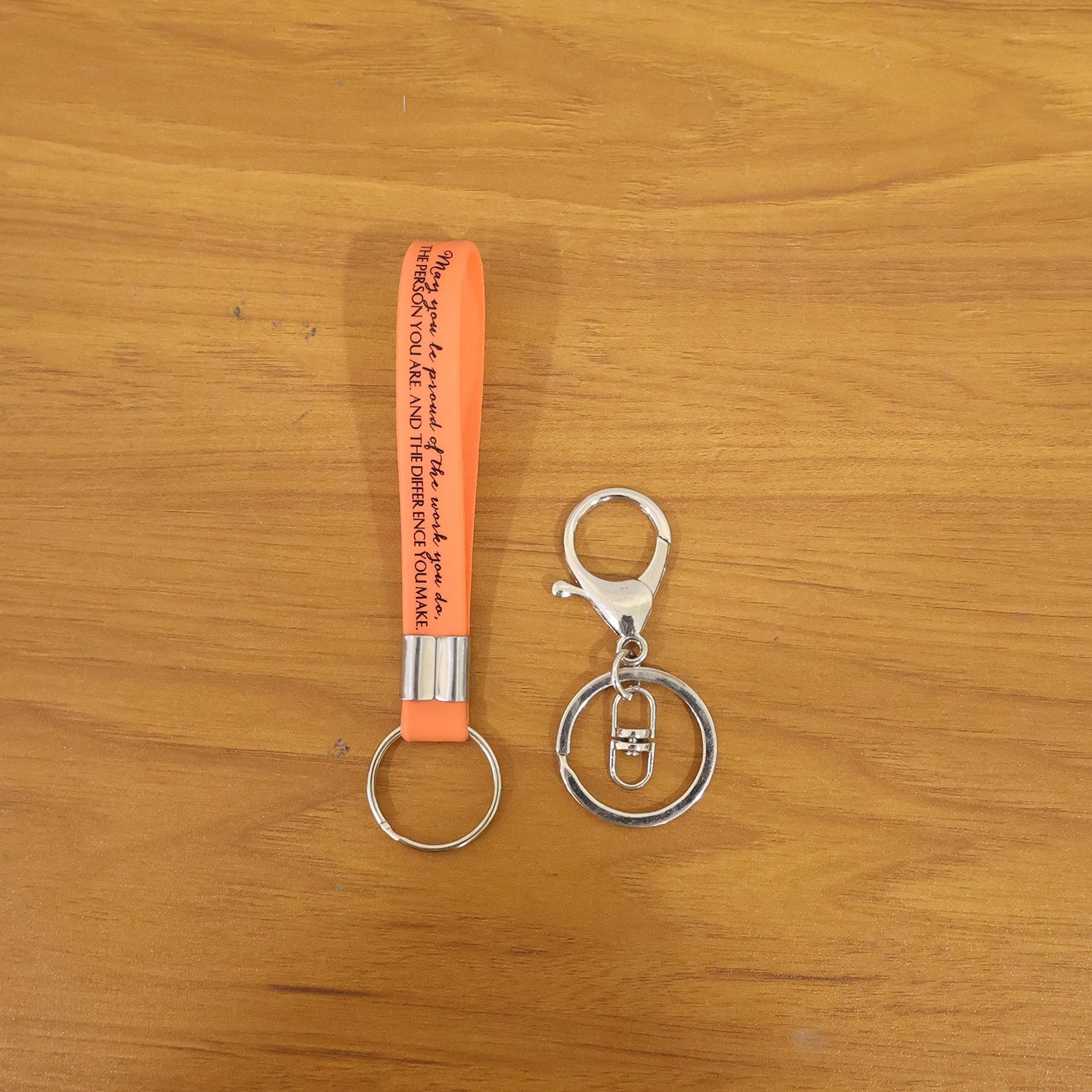 ALVENZA Silicone Wrist Strap Keychain – Durable & Lightweight for Daily Use