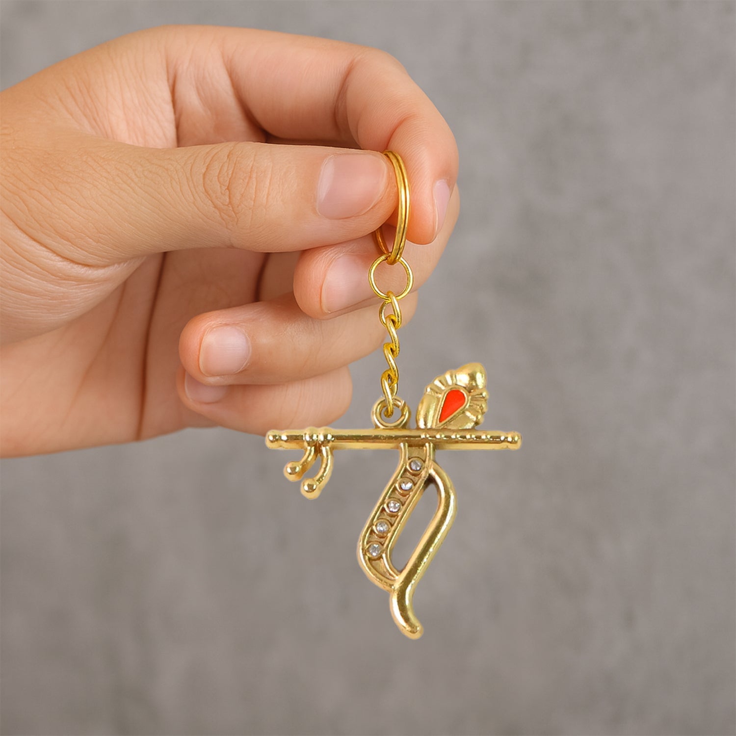 ALVENZA Krishna Metal Keychain – Durable Flute & Peacock Feather Design