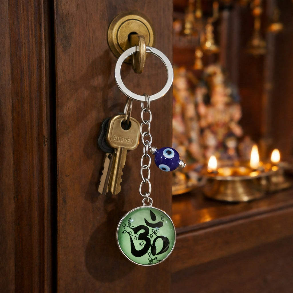 ALVENZA Om Evil Eye Keychain – Protective Green Enamel Spiritual Charm
