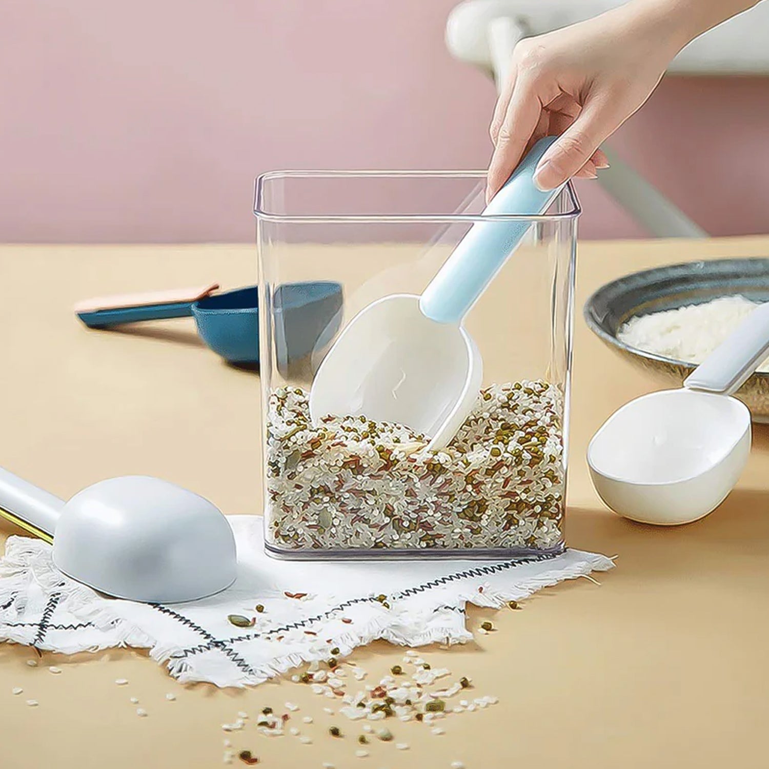 Plastic Measuring Spoon Multi-Purpose Flour & Rice Scoop | Styleva - Front View