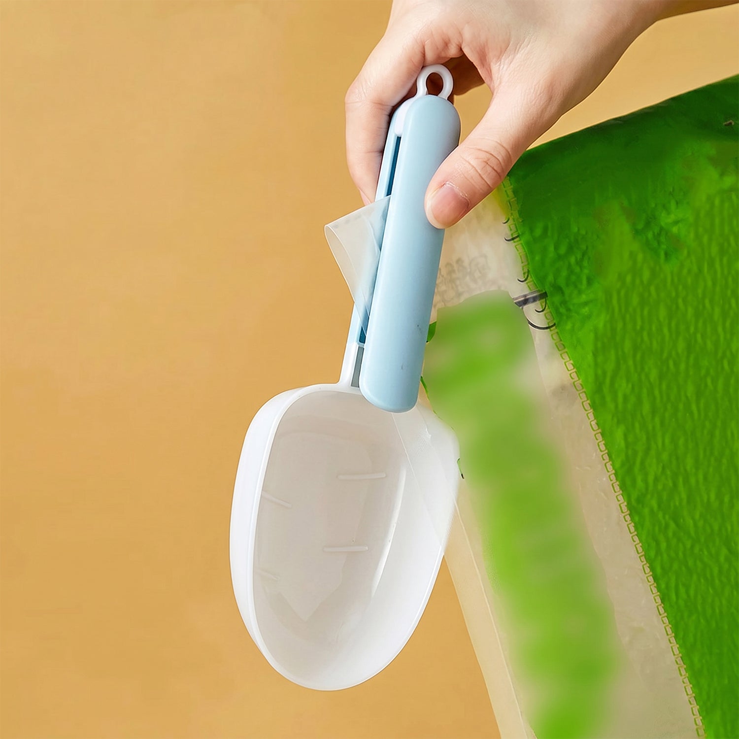 Plastic Measuring Spoon Multi-Purpose Flour & Rice Scoop | Styleva - Detail View 7