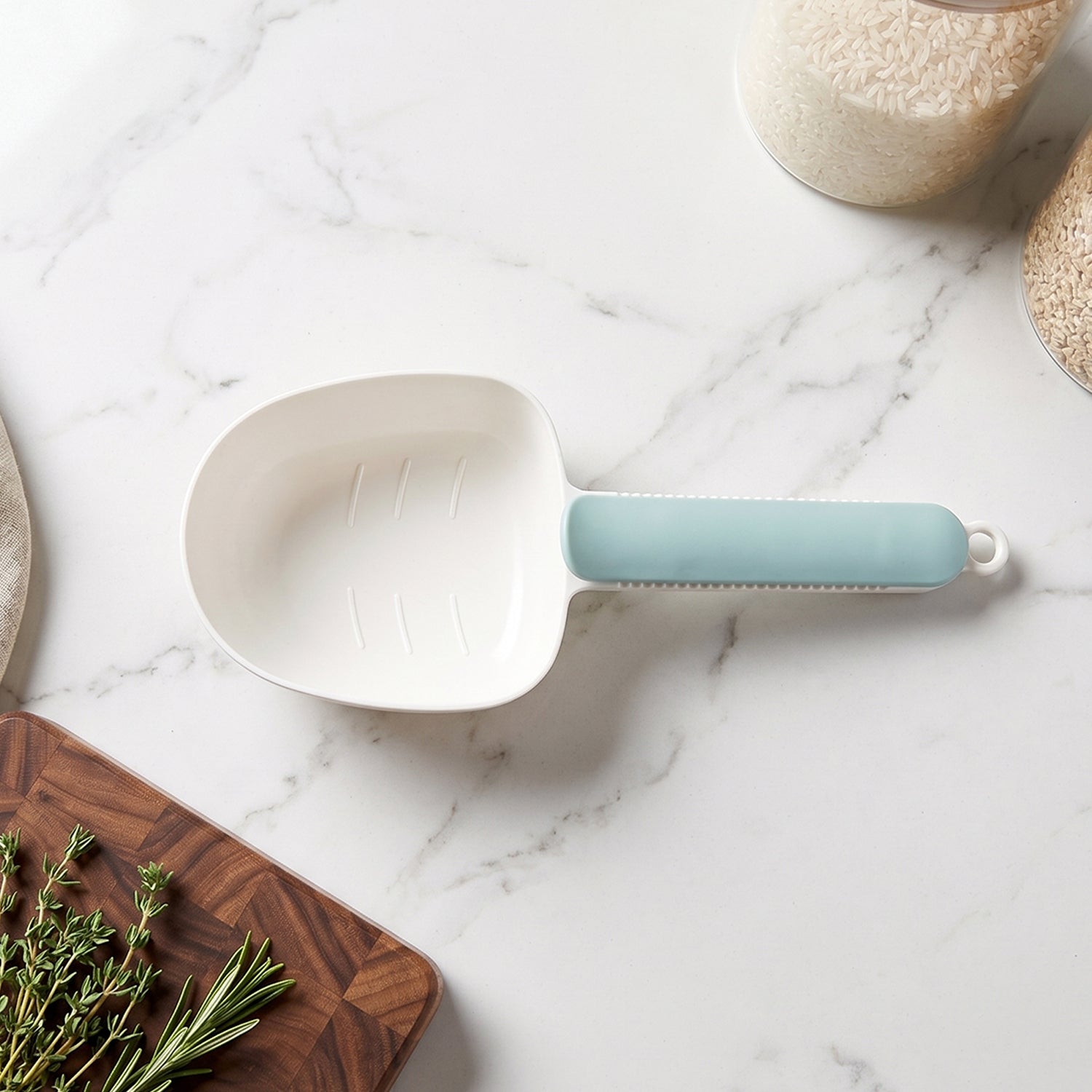 Plastic Measuring Spoon Multi-Purpose Flour & Rice Scoop | Styleva - Detail View 8