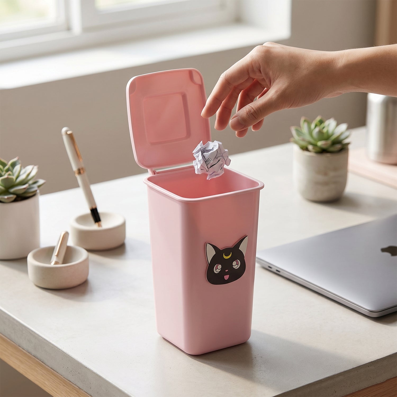 Mini Trash Can Pen Stand Cute Desk Organizer with Lid - Detail View 5