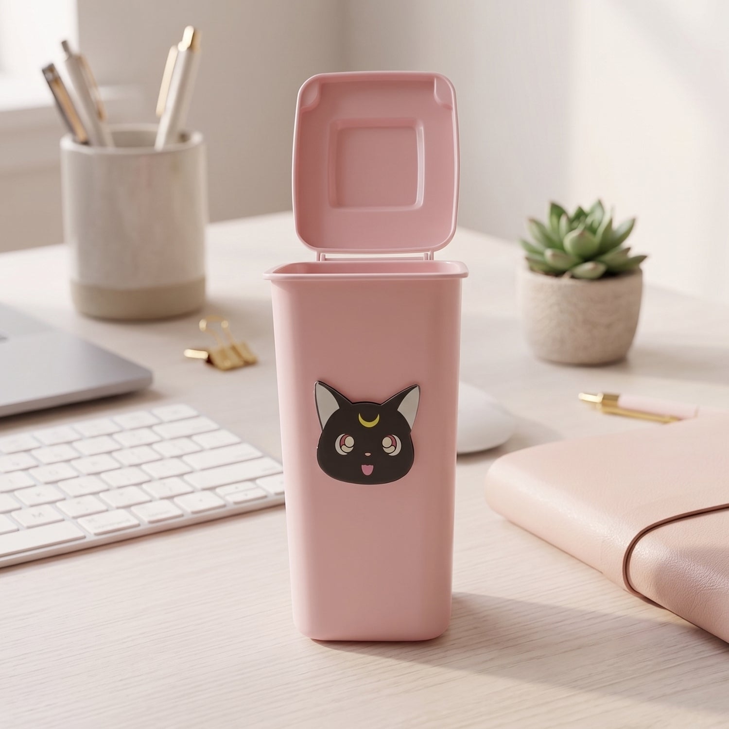 Mini Trash Can Pen Stand Cute Desk Organizer with Lid - Detail View 7