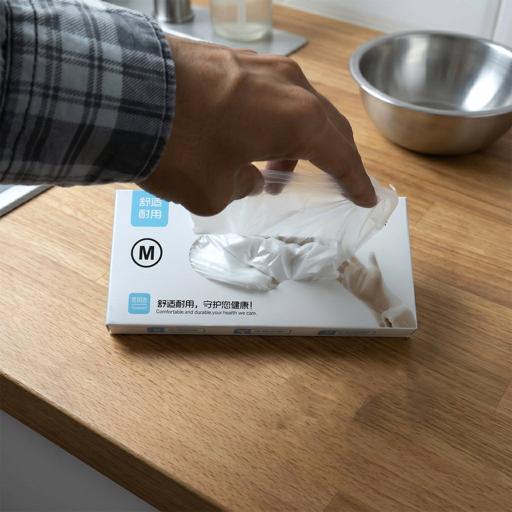 Disposable Plastic Gloves Food-safe 100-piece pack for hygiene - Detail View 8