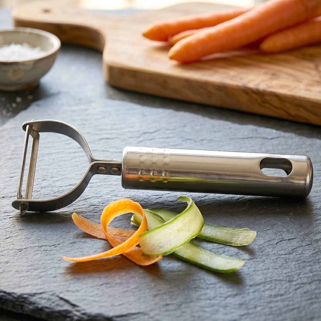 Stainless Steel Vegetable Peeler Effortless Food Prep Tool - Detail View 7