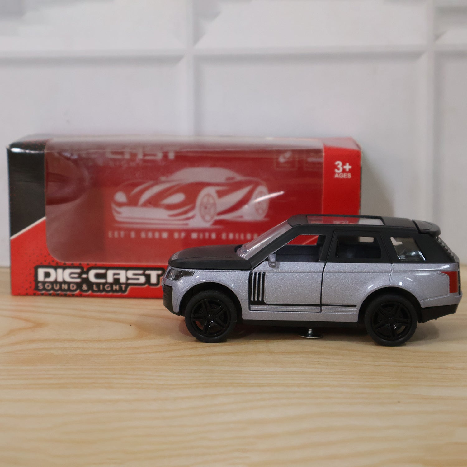 ALVENZA Light and Sound Metal Pull Back Car Toy, Die Cast SUV Model for Kids (1 Pc)