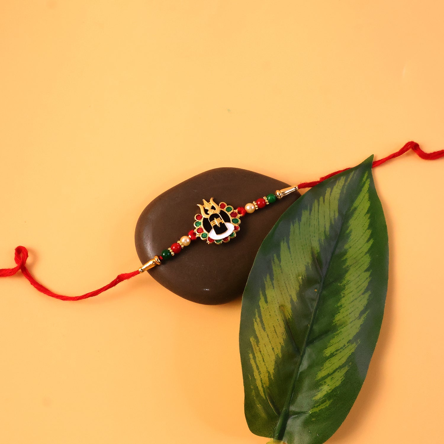 ALVENZA Divine Shivling Rakhi – Spiritual Beads & Traditional Design