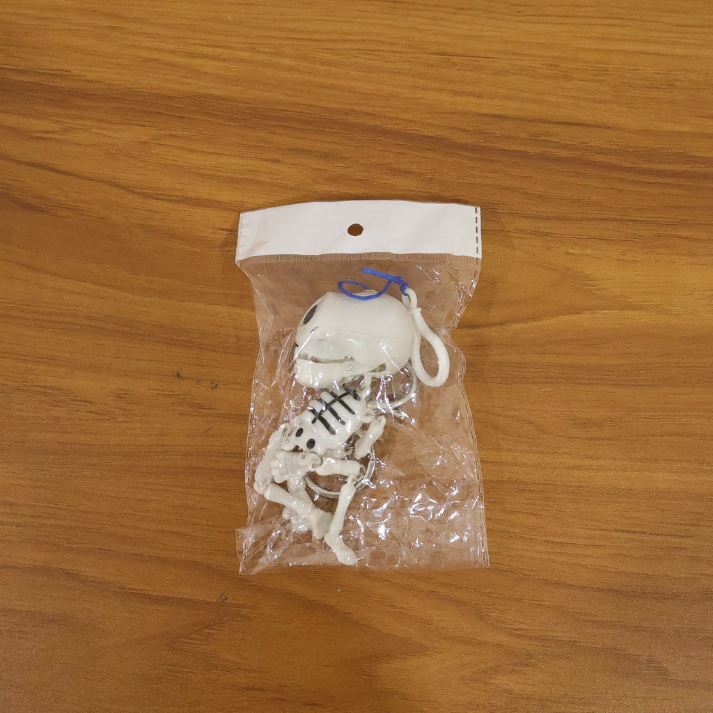 ALVENZA Skeleton Doll Keychain – Movable Skeleton with Metal Hook for Bag & Keys