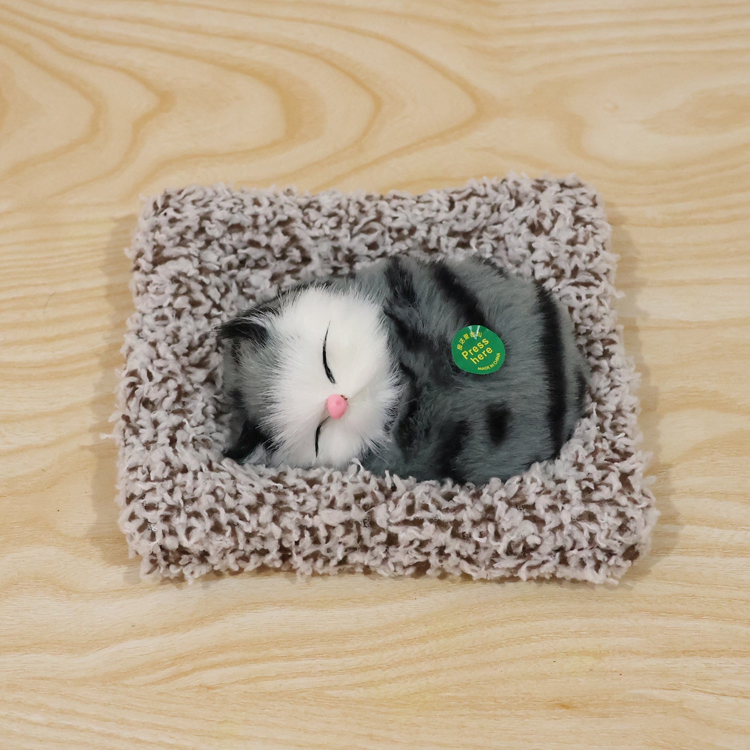 ALVENZA Cute Plush Cat Showpiece – Perfect for Car & Home Decor