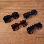 Oversized Square Sunglasses Trendy Unisex Fashion Eyewear - Detail View 8