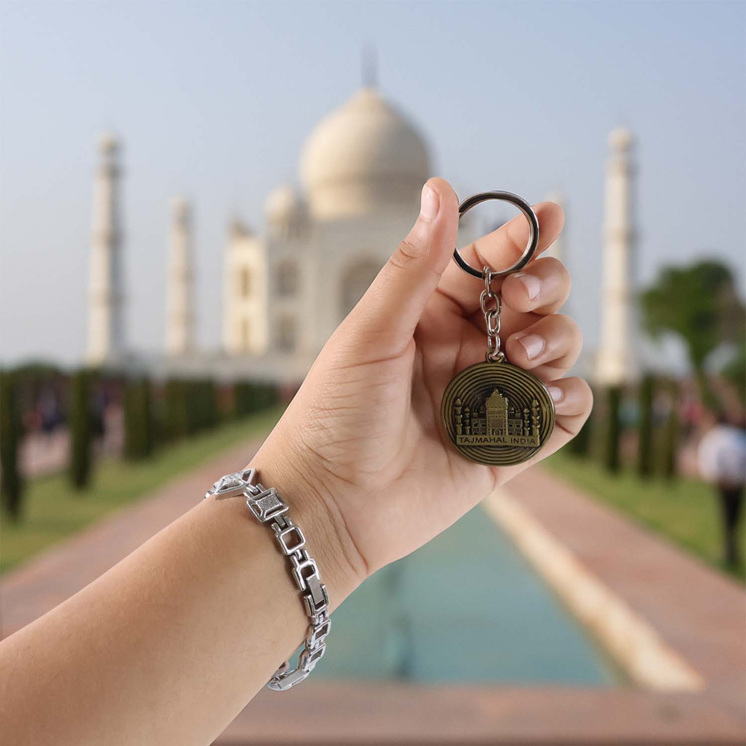 ALVENZA Taj Mahal Souvenir Keychain – Antique Brass Finish Durable Metal