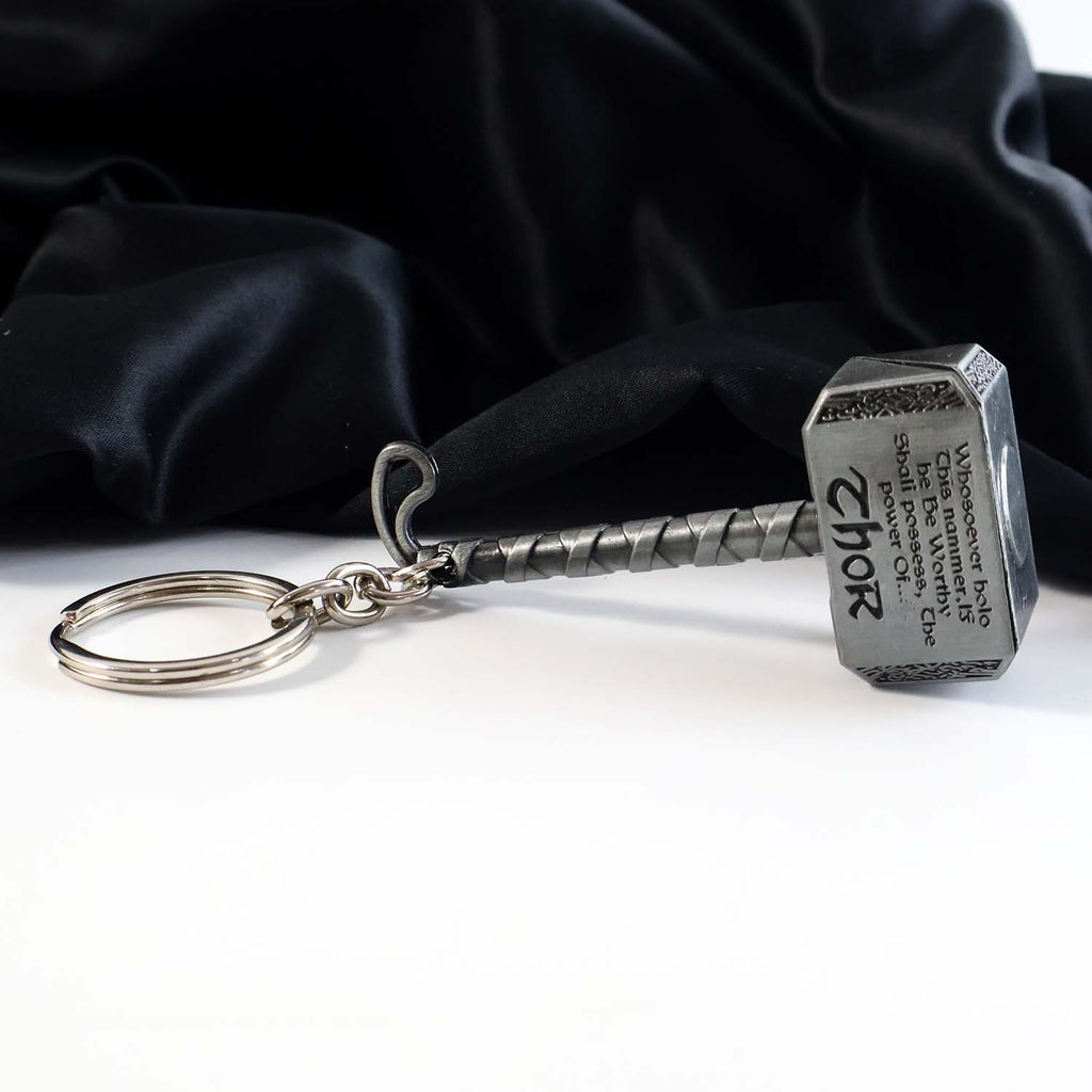 ALVENZA Metal Hammer Shape Keychain – Durable Alloy Miniature