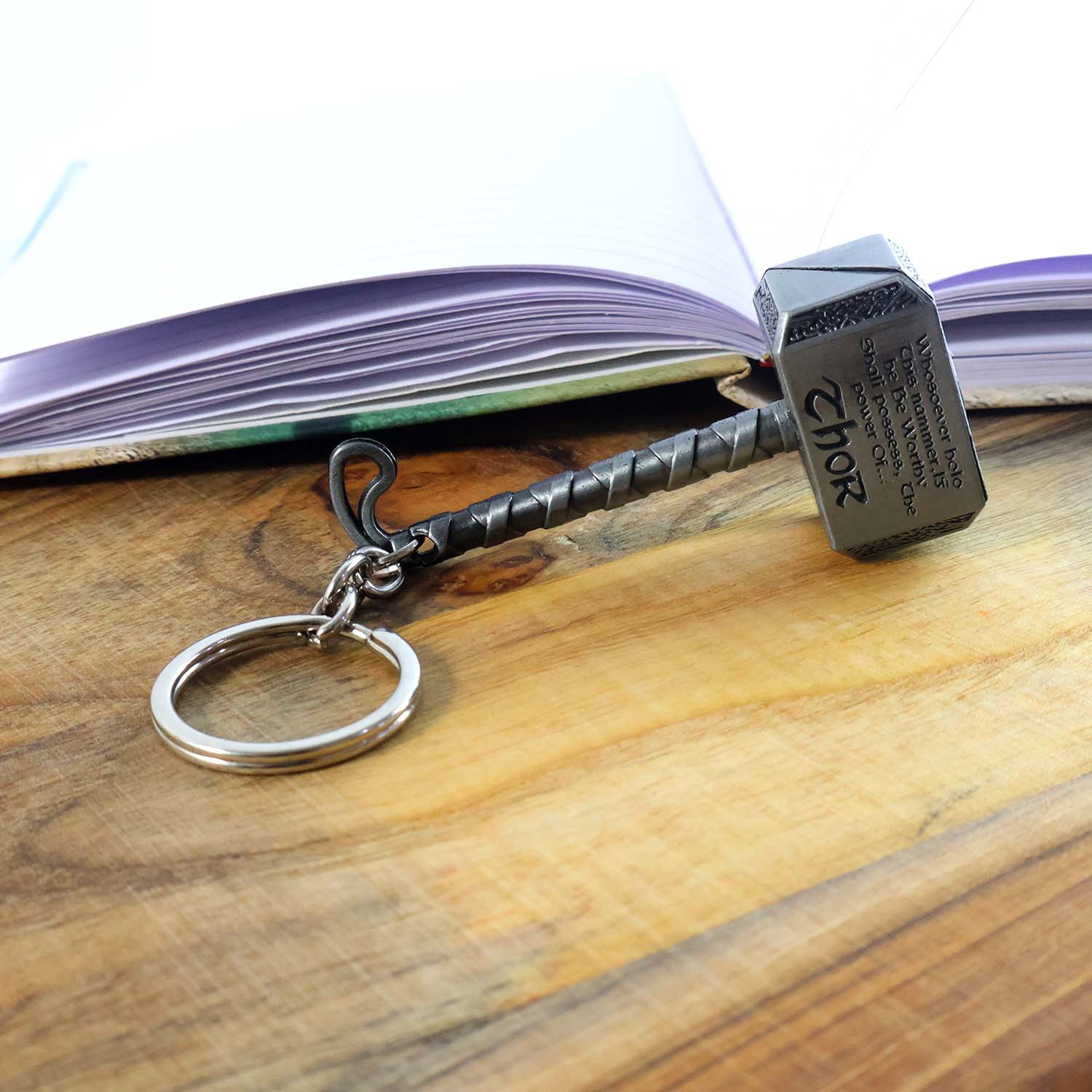 ALVENZA Metal Hammer Shape Keychain – Durable Alloy Miniature