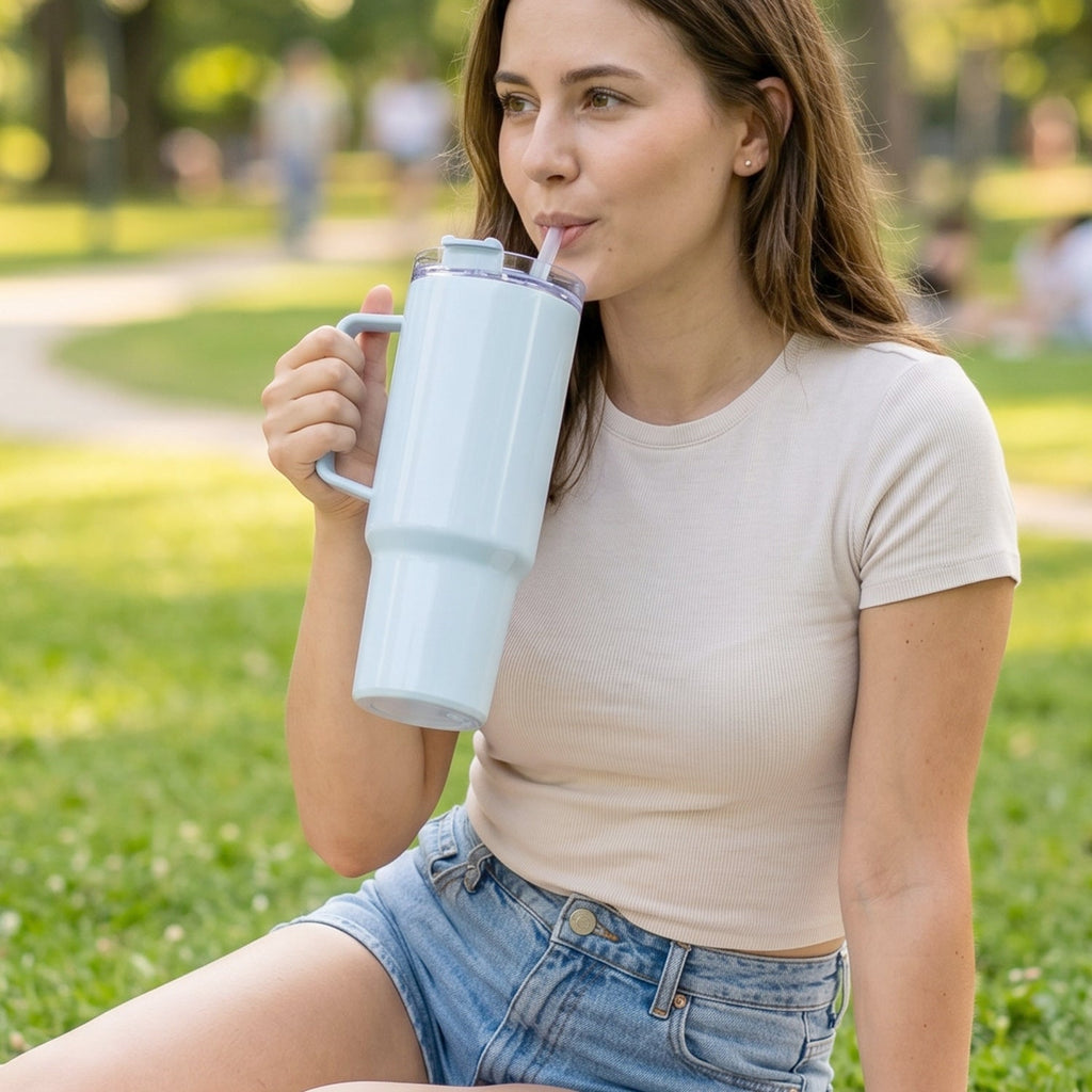 Travel Tumbler Large 1800ml Capacity with Leak-resistant Lid - Detail View 5