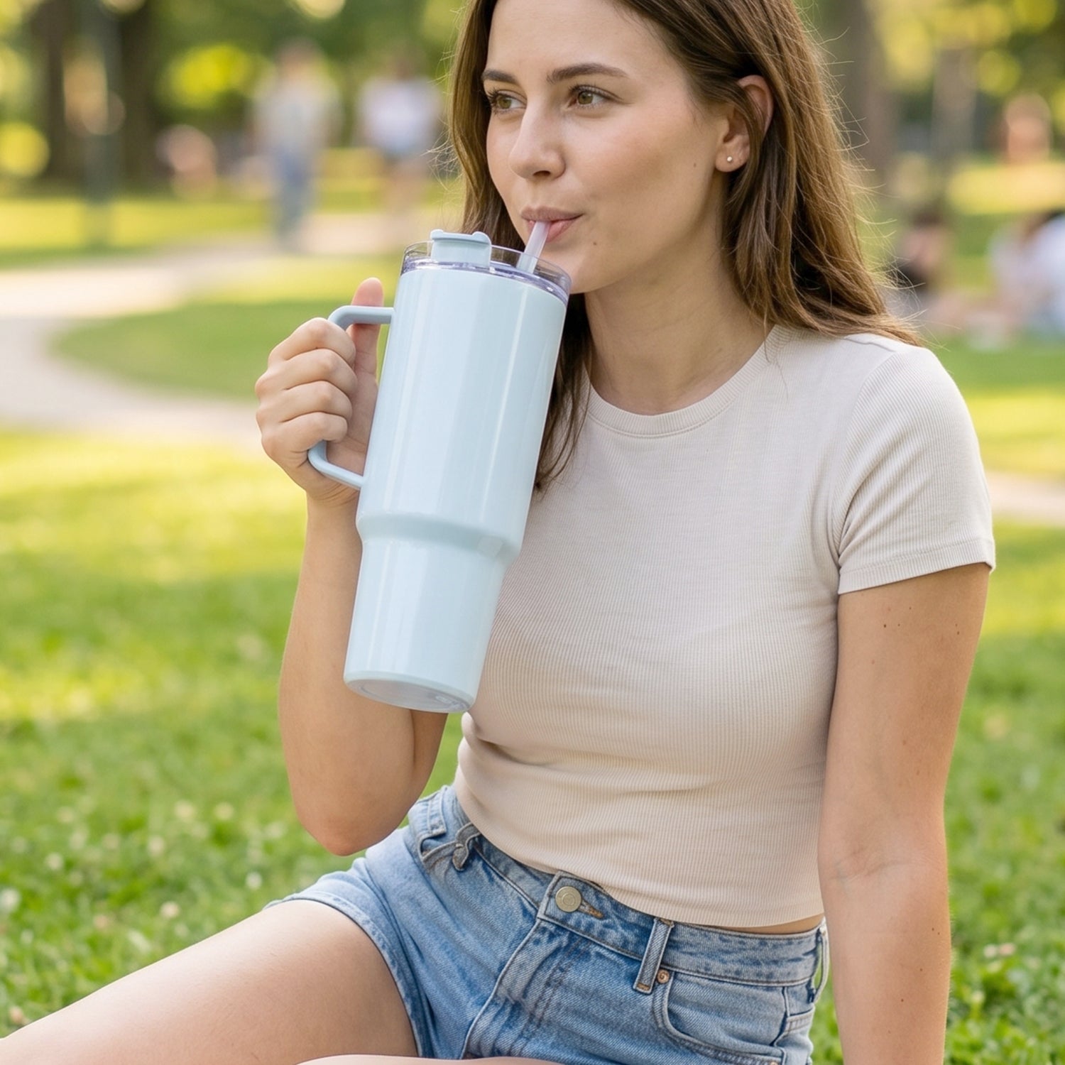 Travel Tumbler Large 1800ml Capacity with Leak-resistant Lid - Detail View 5