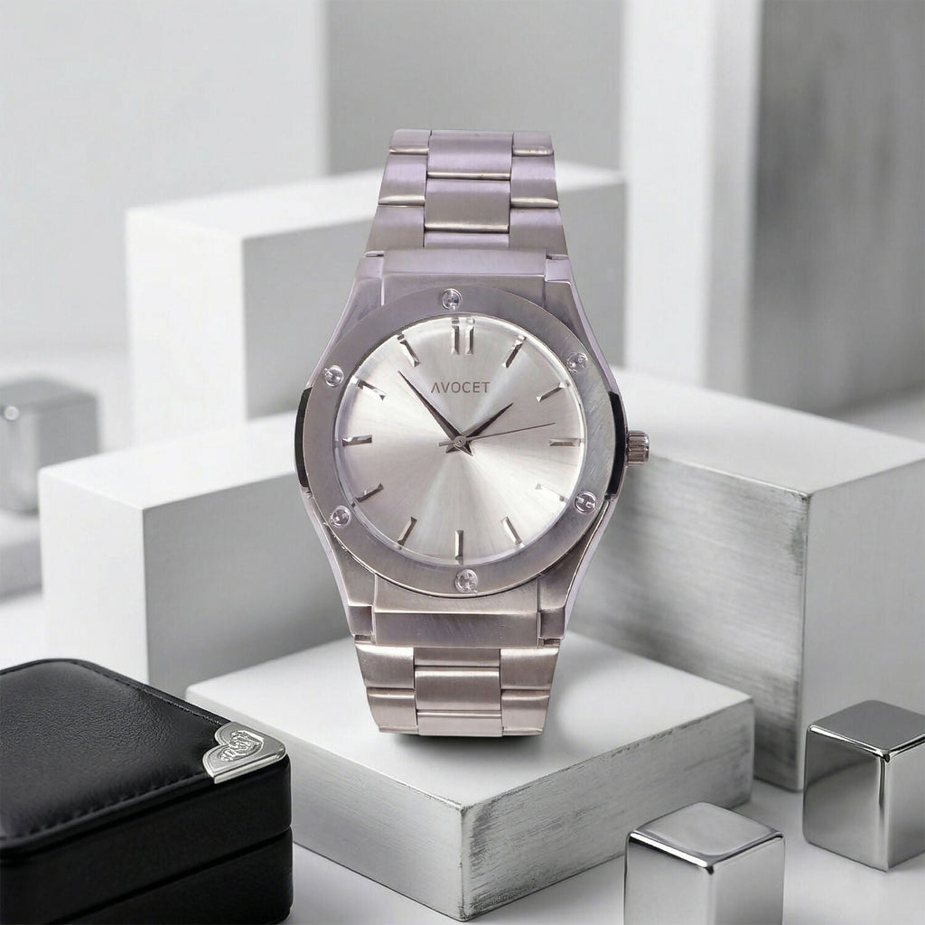 Silver Analog Wrist Watch – Elegant & Timeless Design for Men & Women