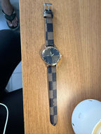 Women's Stylish Analog Wrist Watch – Elegant Patterned Strap for Daily Wear