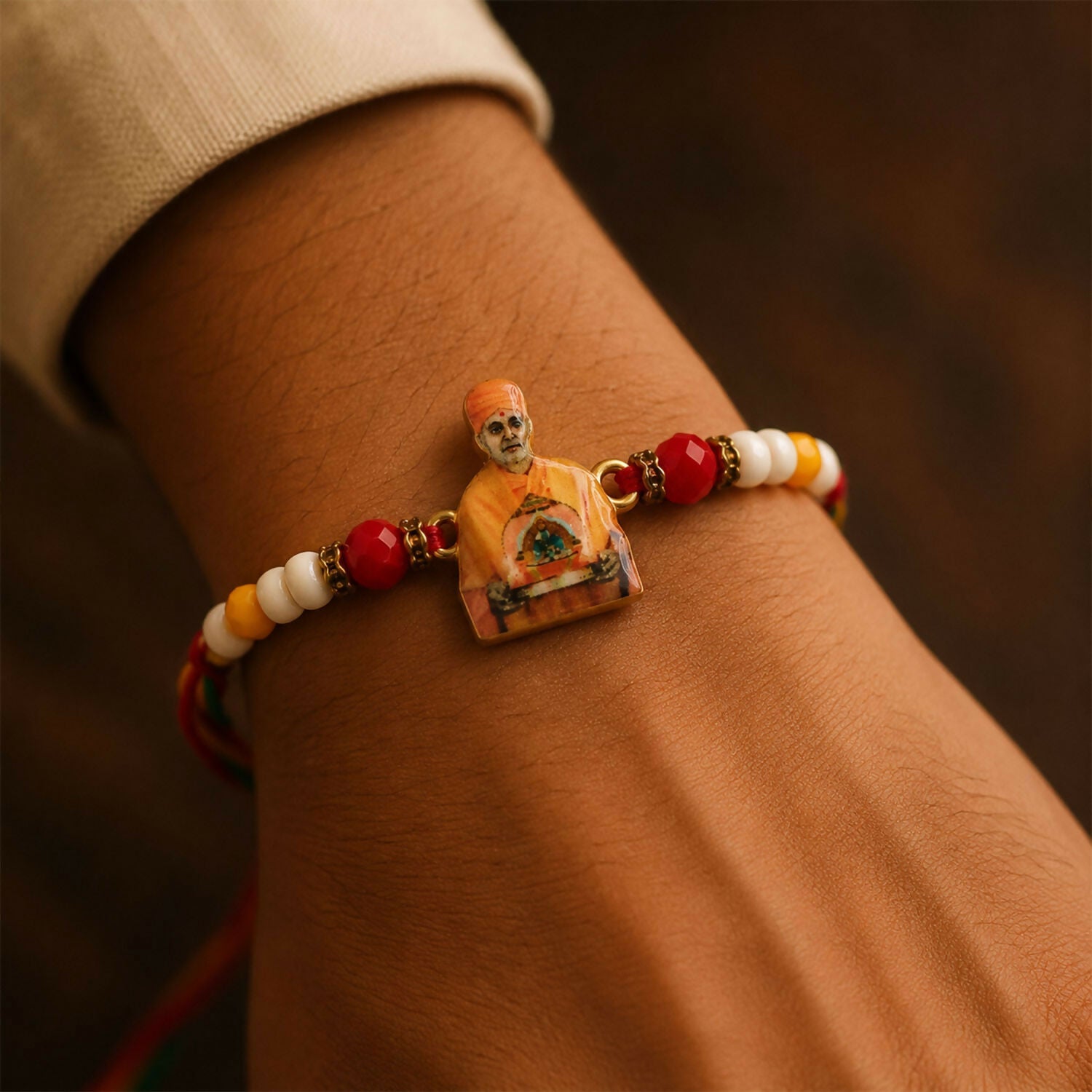 ALVENZA Spiritual Pramukh Swami Maharaj Devotional Rakhi for Brother, Beaded Thread Gift