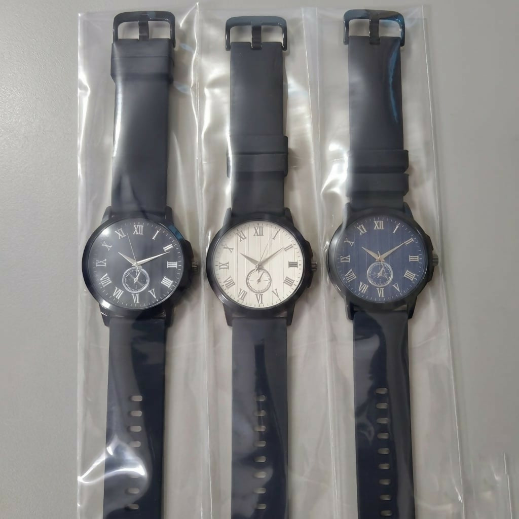 Analog Wrist Watch – Classic Roman Dial & Stylish Design