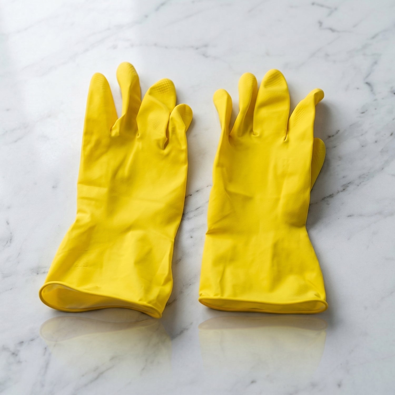 Waterproof Rubber Gloves Durable & Reusable for Household Tasks - Detail View 7