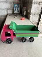 ALVENZA Kids Mini Truck Toy – Durable Construction & Moving Wheels