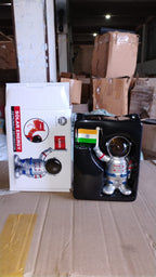 ALVENZA Solar Power Astronaut Ornament – Indian Flag Car Dashboard Décor