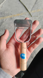 Wooden Handle Vegetable Peeler Ergonomic & Durable Design - Detail View 7