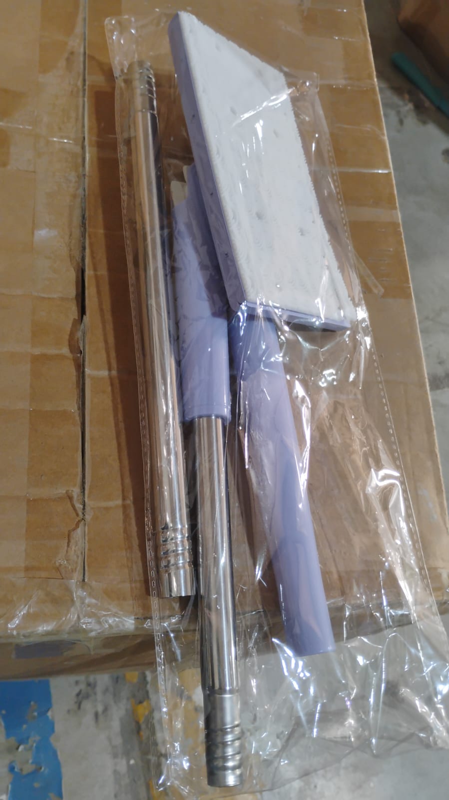 ALVENZA Mini Mop with Automatic Cloth Change & Push-Pull Handle | Velvet Wipe