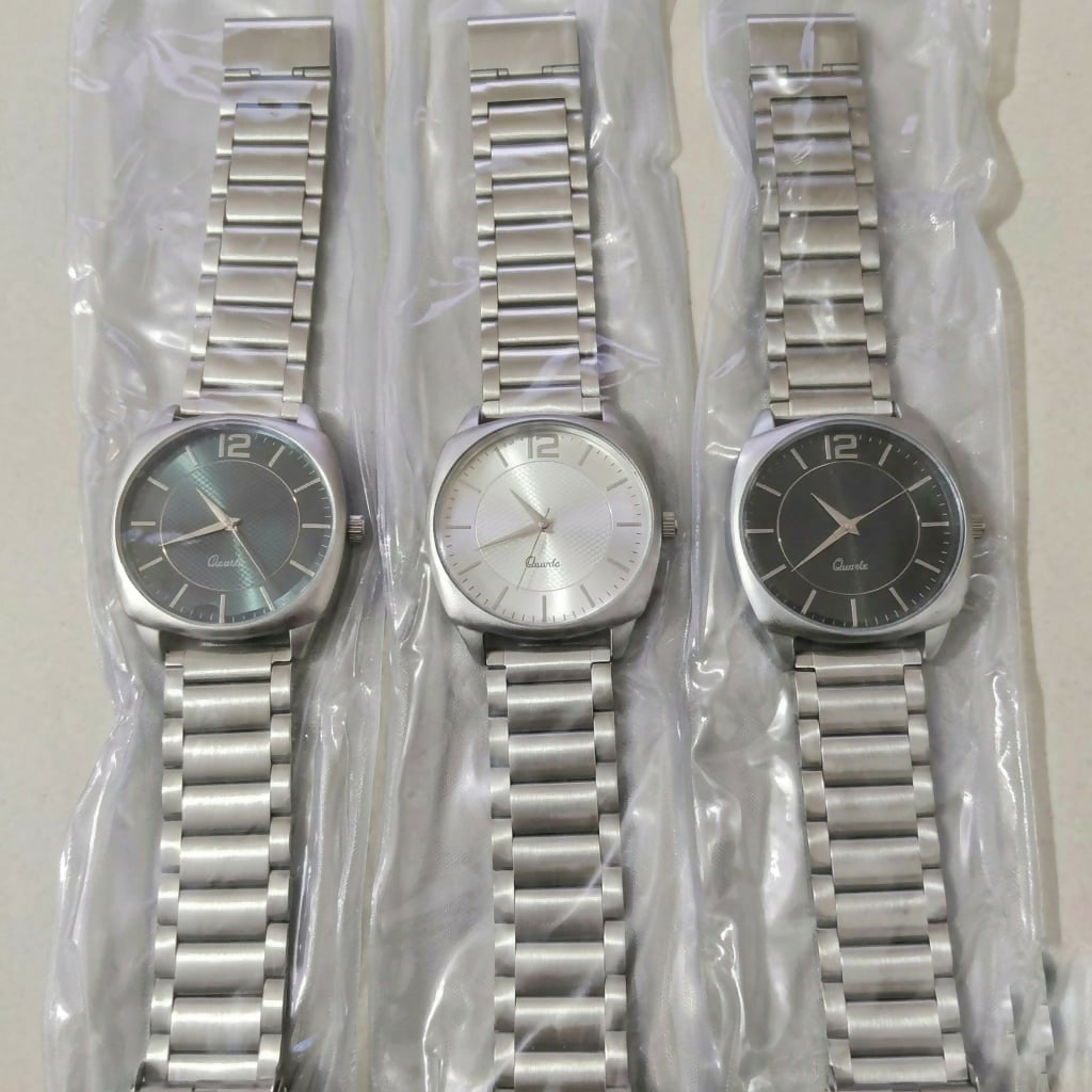 Minimalist Quartz Watch – Square Dial & Metal Band for Men